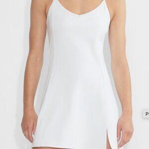 See you at Wimbledon - Golden POWERSCULPT™ COURT DRESS